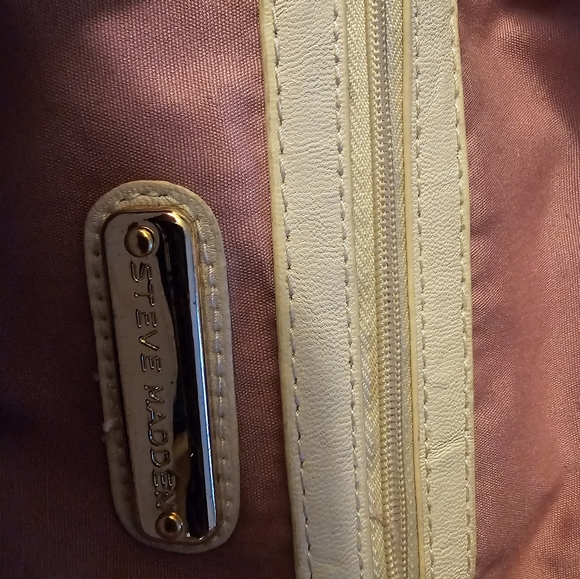 Handbag - Picture 3 of 4